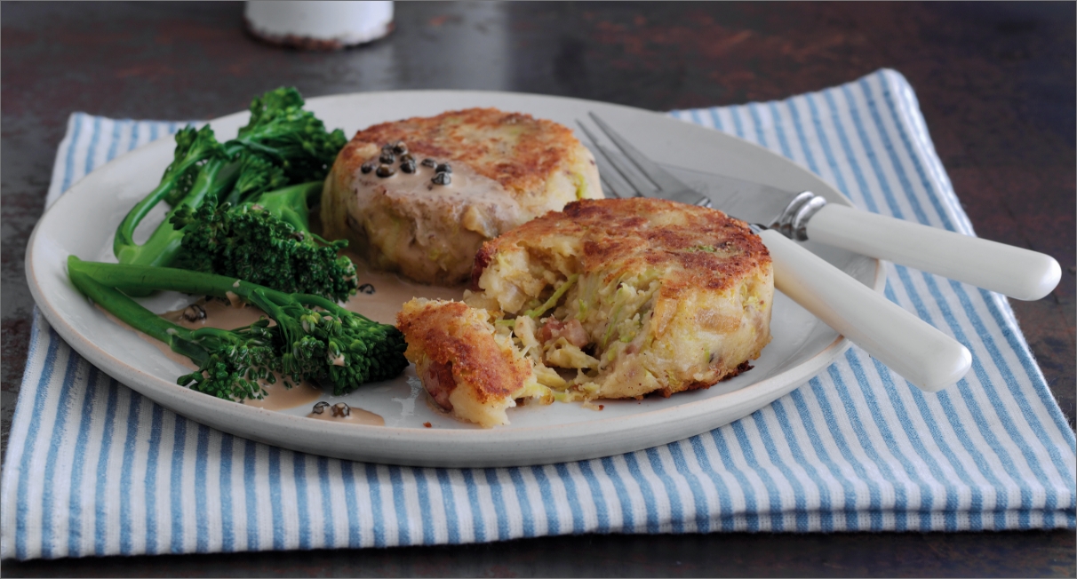 Kerrymaid's Bubble & Squeak Cakes with Peppercorn Sauce